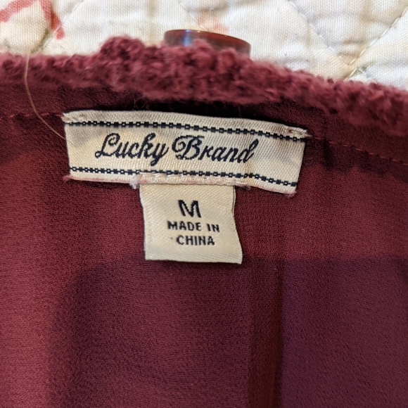 Lucky Brand Maroon Lace Crochet Layered Sweater Boho Crew Neck Medium - Picture 8 of 9